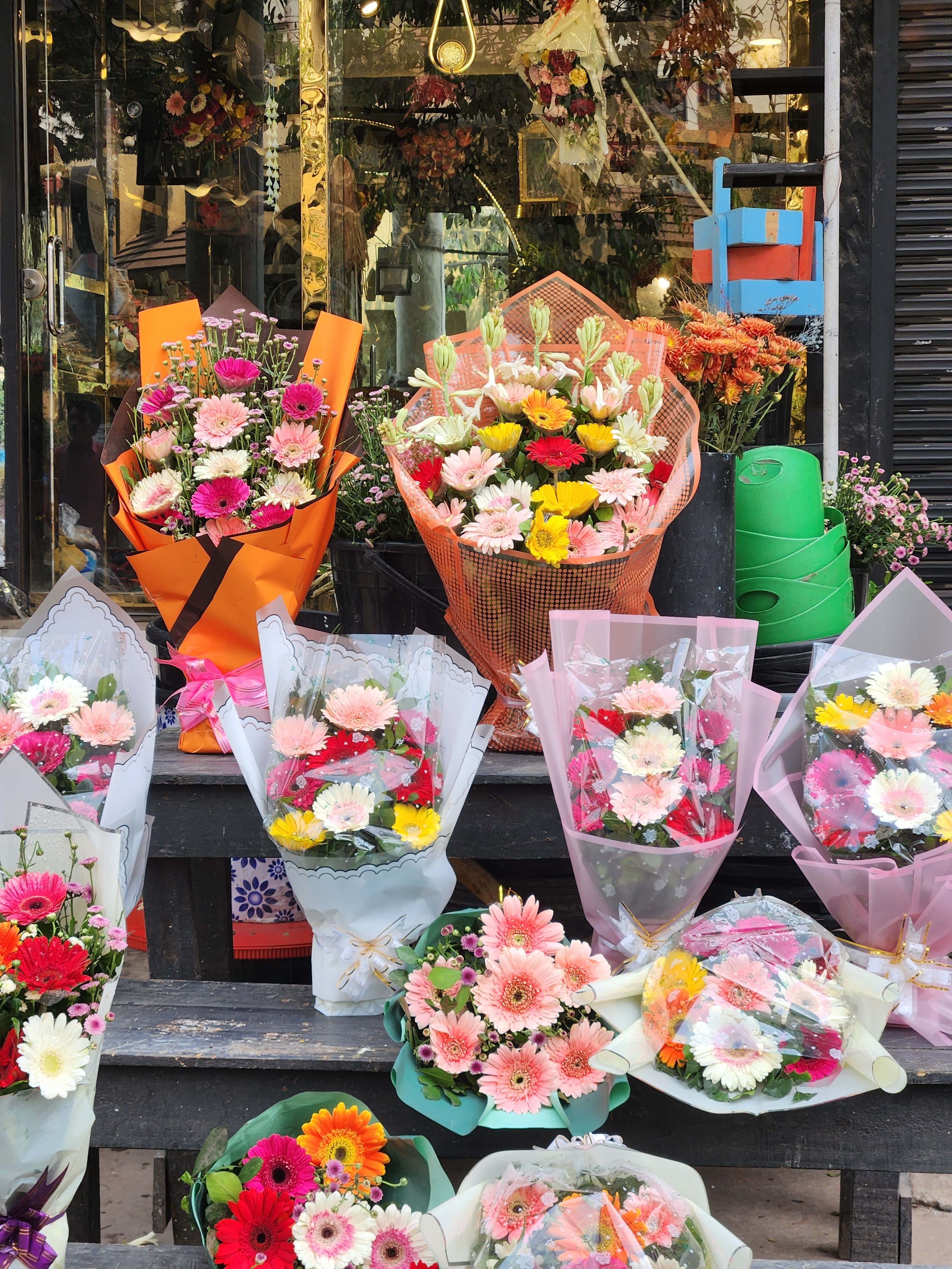 Sympathy and memorial flowers